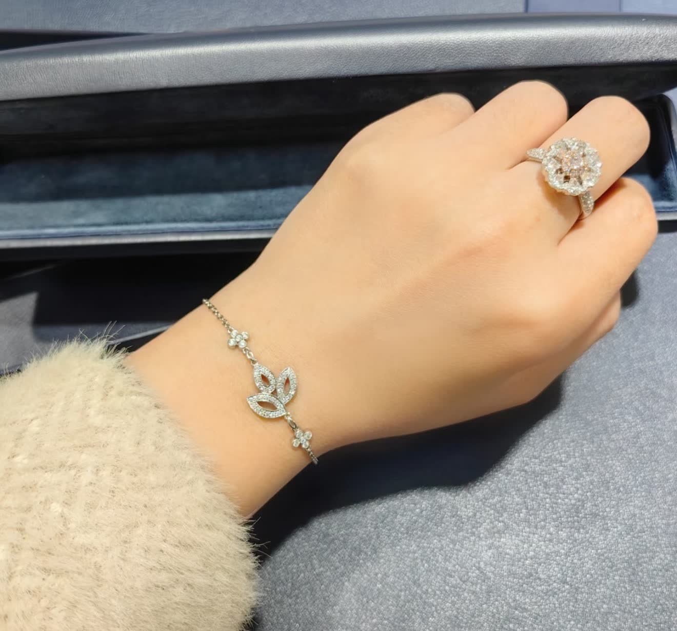 Harry Winston Leaf Design Diamond Necklace